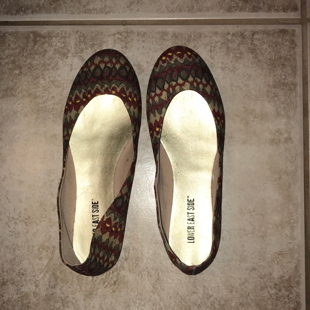 Tan Flats with Design